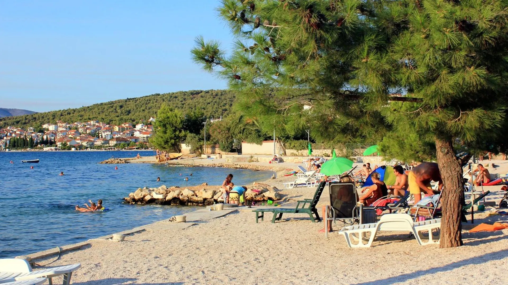 Apartments With A Parking Space Trogir - 24060