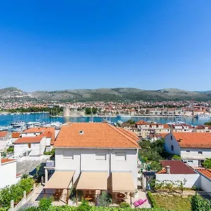 Pensjonat Carija, Trogir
