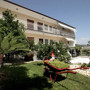 Apartament Carmen, Trogir